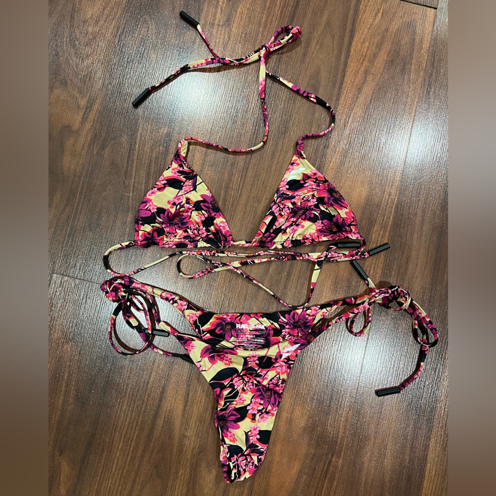Flag Nor Fail floral bikini, size small